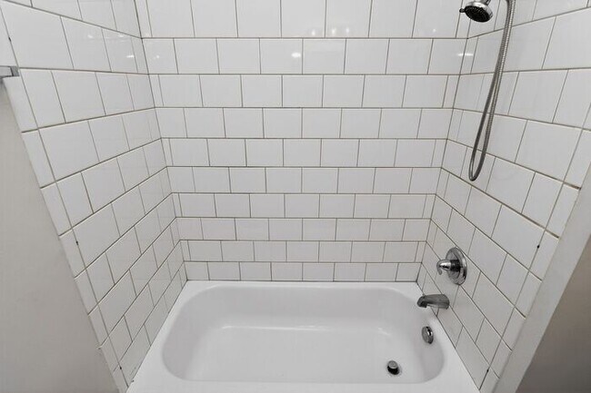 Building Photo - Charming 3BD/1BA Ranch in