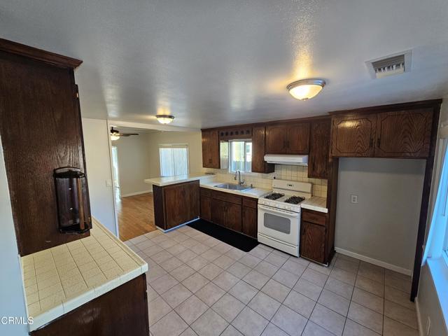 Building Photo - 501 MacDonald St