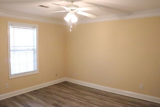Building Photo - 4962 Grigsby Gate Way