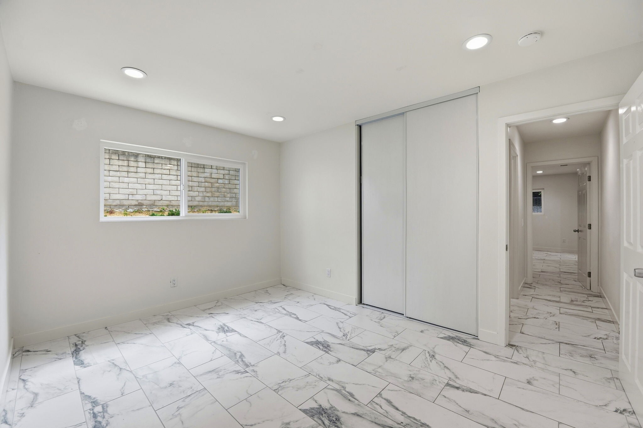Building Photo - 30845 Catarina Dr