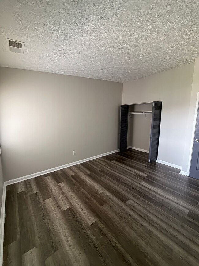 Building Photo - 9031 S Eldorado Dr