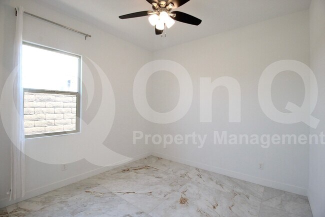 Building Photo - 22721 N 34th St