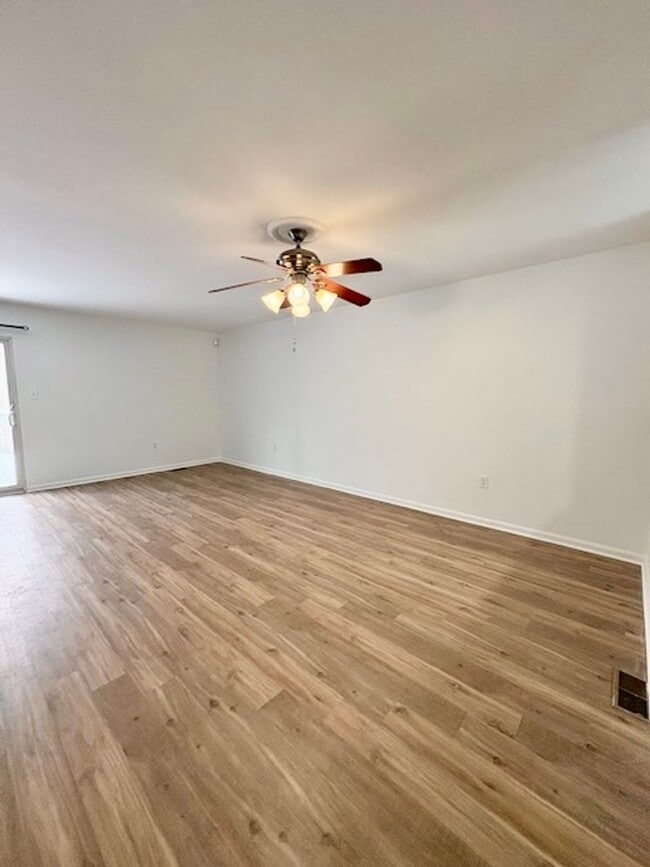 Building Photo - 18250 Paladin Dr