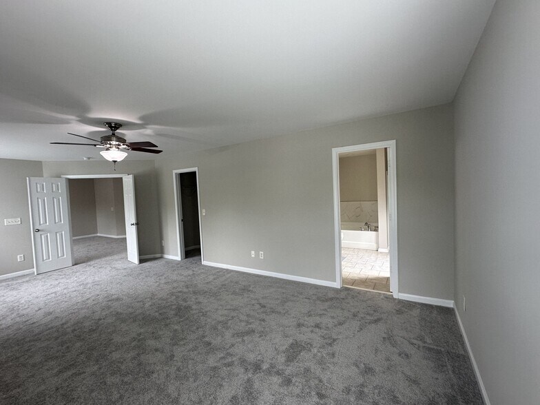 Building Photo - 205 Bog Hill Ln