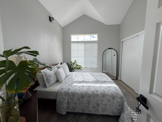 Building Photo - 29164 Greenbrier Pl