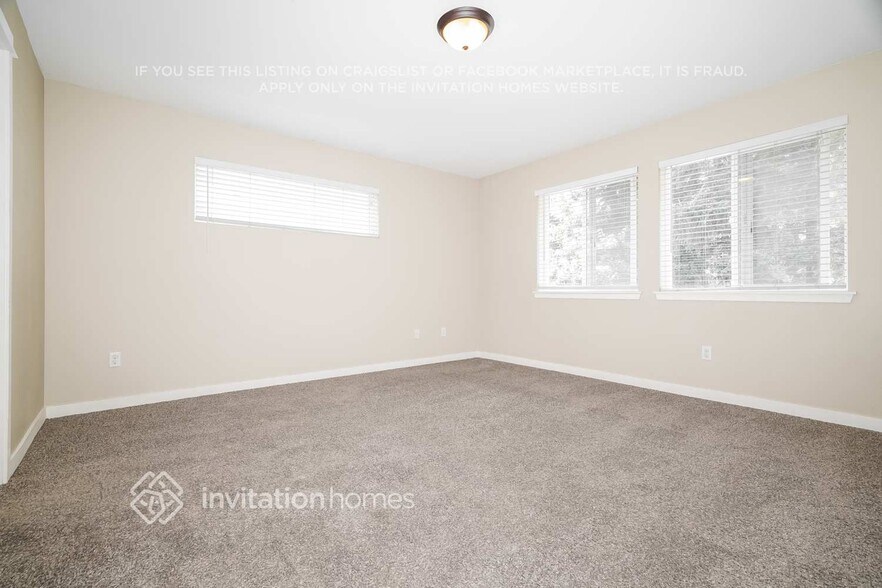 Building Photo - 19426 90 Ave Ct E