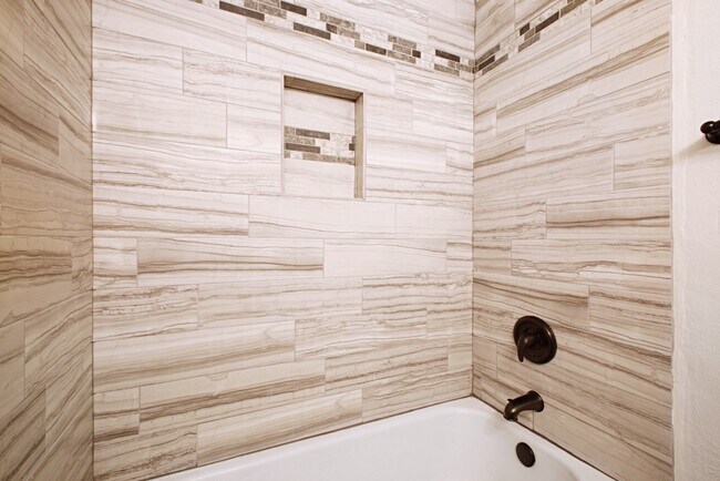 Building Photo - 6407 Auburn Dr