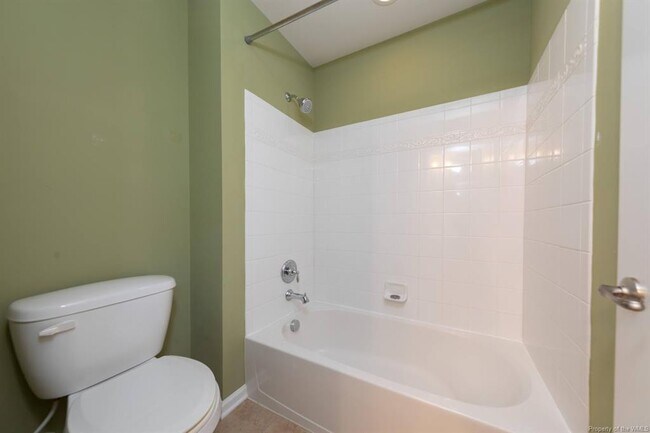 Building Photo - 4046 Coronation