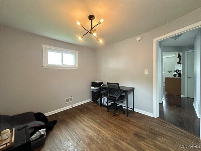 Building Photo - 6 Miami Pkwy