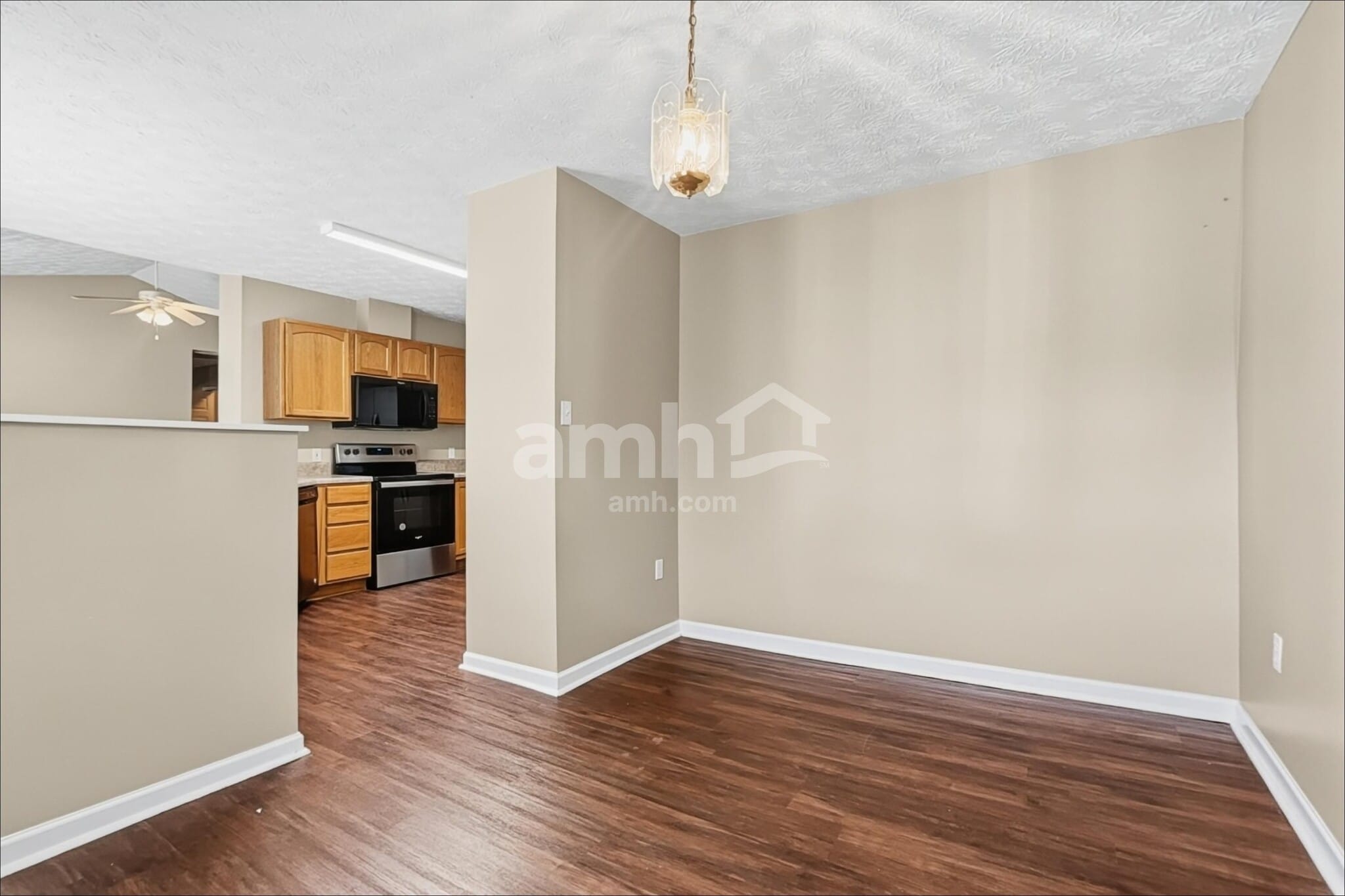 Building Photo - 6100 Glenmay Dr