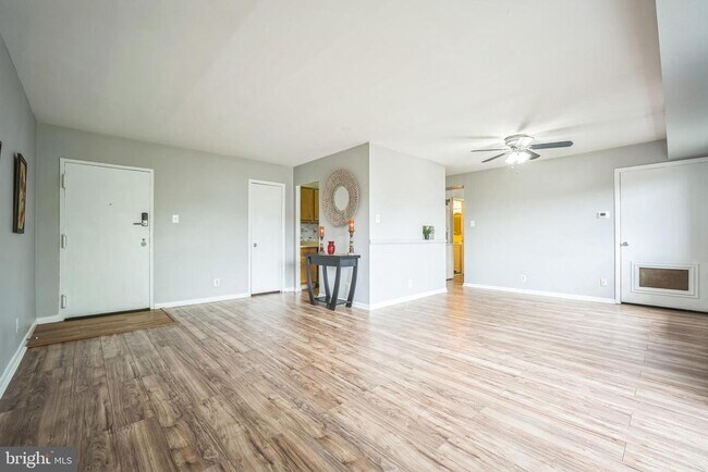 Building Photo - 6220 Edsall Rd