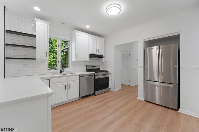 Building Photo - 36 Dunnell Rd