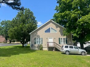 Building Photo - 452 Logansport Rd