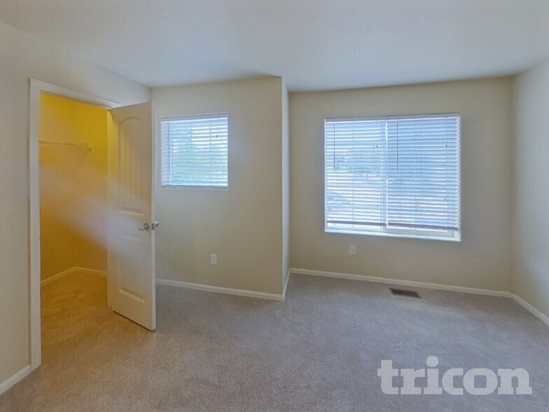 Building Photo - 2528 Gilpin Ave
