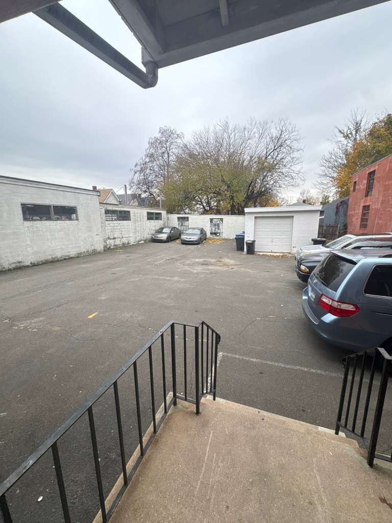 Building Photo - 886 Dixwell Ave