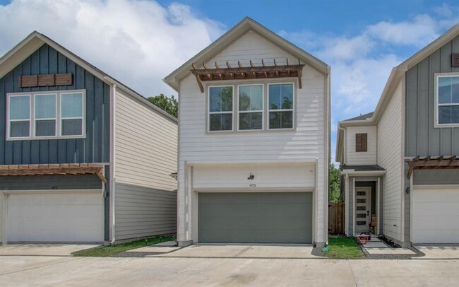 Building Photo - 970 Highland Sound Ln