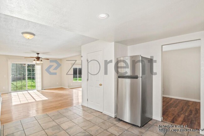 Building Photo - 808 Tremont Ct