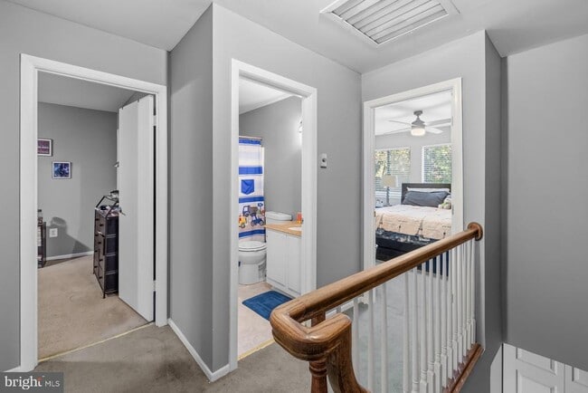 Building Photo - 1250 Birchcrest Ct