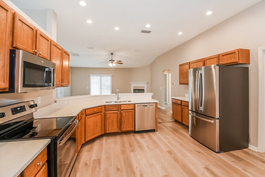 Building Photo - 3100 Havengate Dr