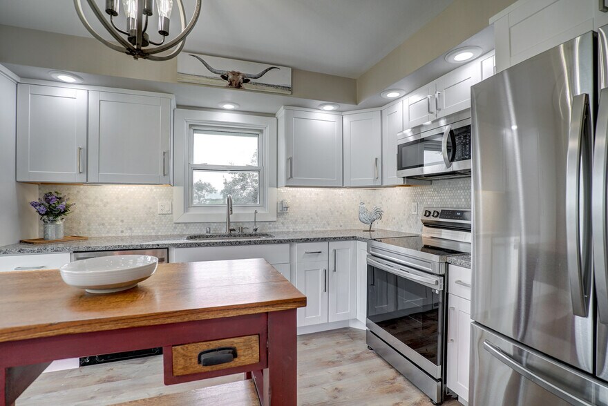 Brand new kitchen - 4688 Capitol View Rd