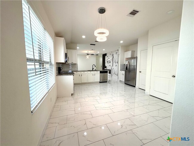 Building Photo - 216 Star Pass