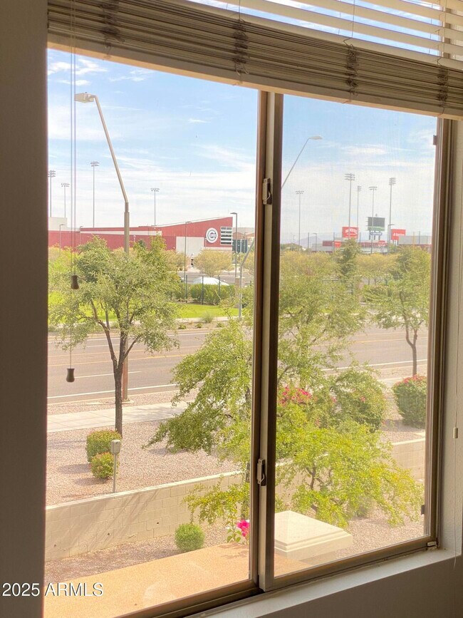 Building Photo - 2401 E Rio Salado Pkwy