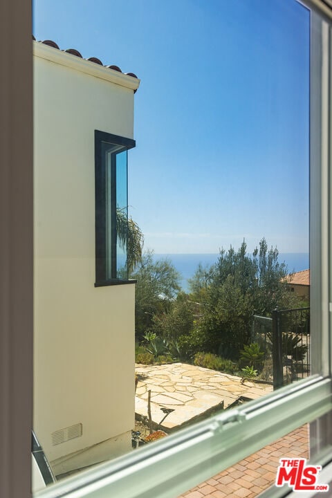 Building Photo - 5828 Foxview Dr