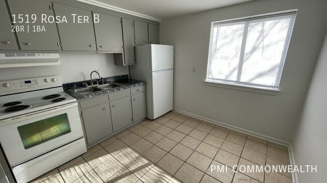 Building Photo - 1519 Rosa Terrace