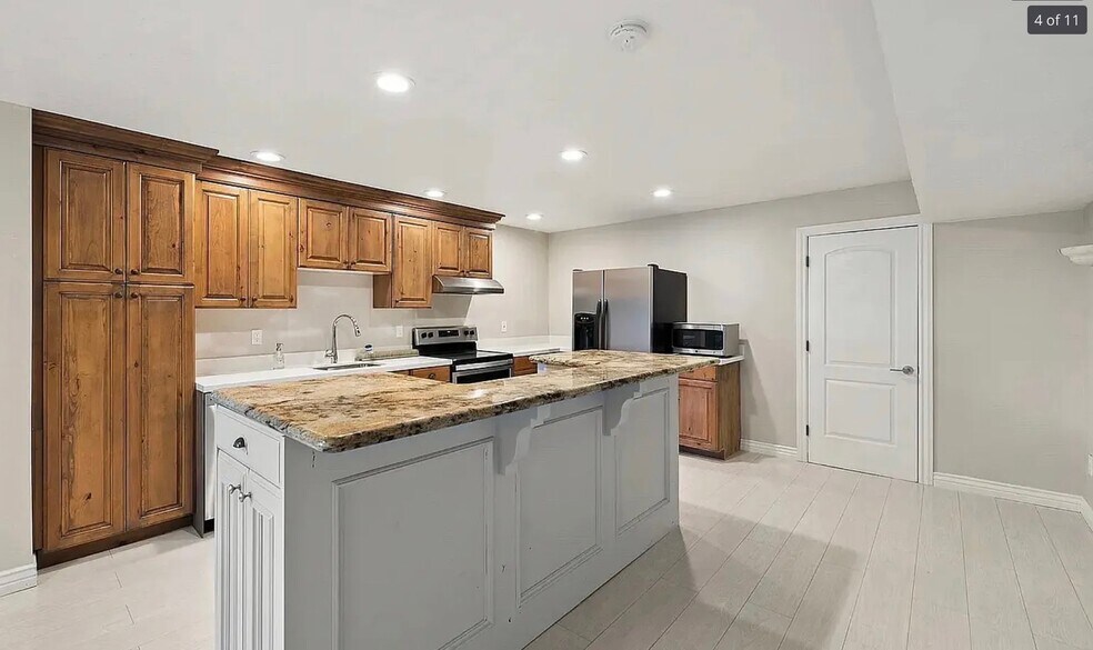 Building Photo - 13881 S Vestry Rd
