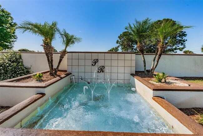 Building Photo - 2687 Pine Ridge Way S