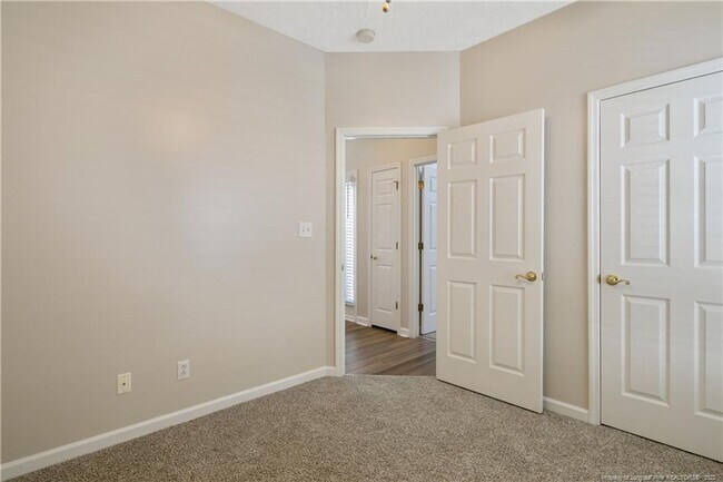 Building Photo - 1535 Dixon Dr