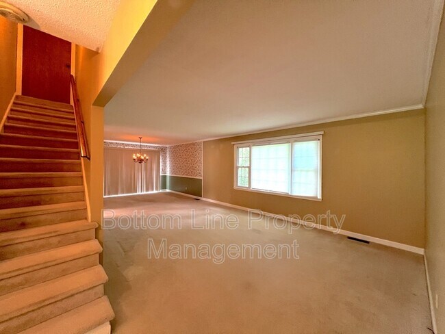 Building Photo - 186 Niven Rd