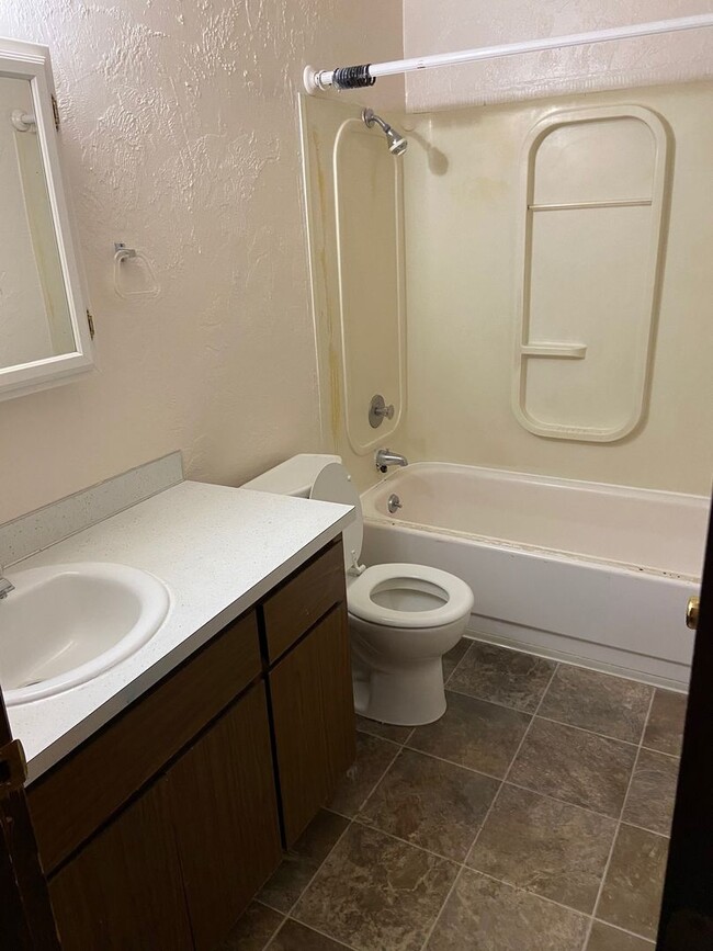 Building Photo - 4117 Bluebelle Way