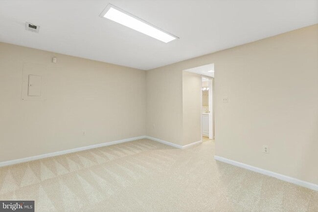 Building Photo - 208 Bristol Downs Dr
