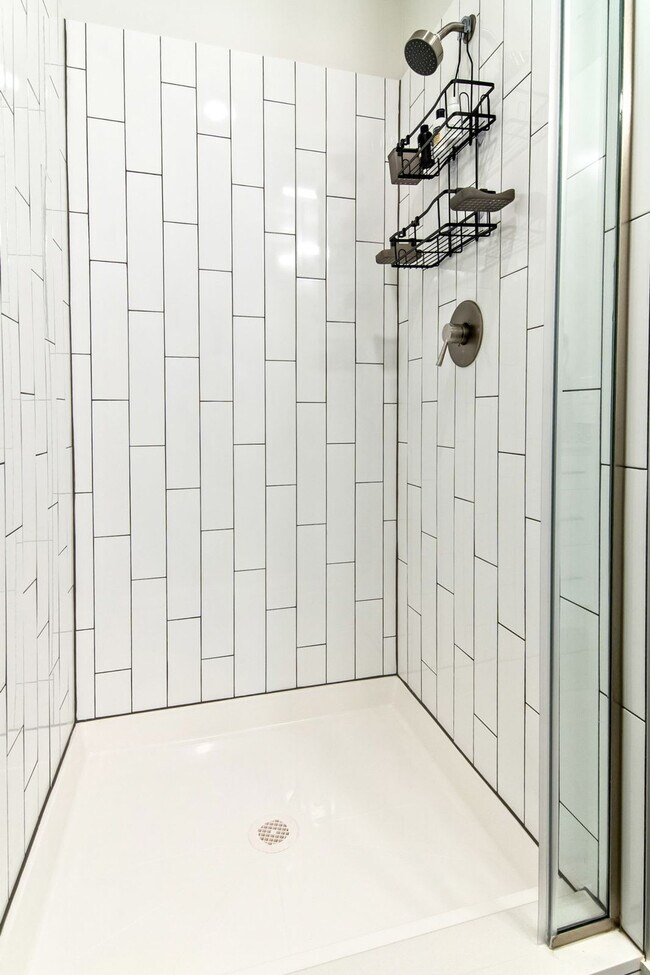 Building Photo - 714 Richmond Ave.