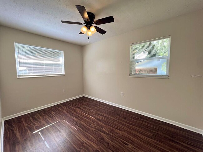 Building Photo - 536 NW 34th St