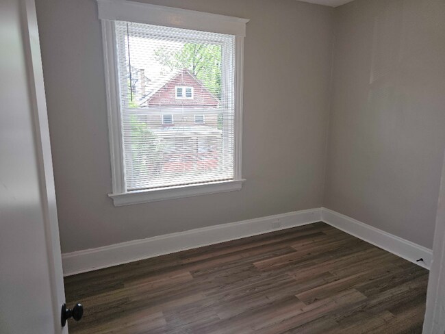 Building Photo - 1560 Dixmont Ave