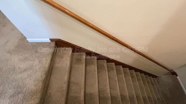 Building Photo - 172 W Viola St