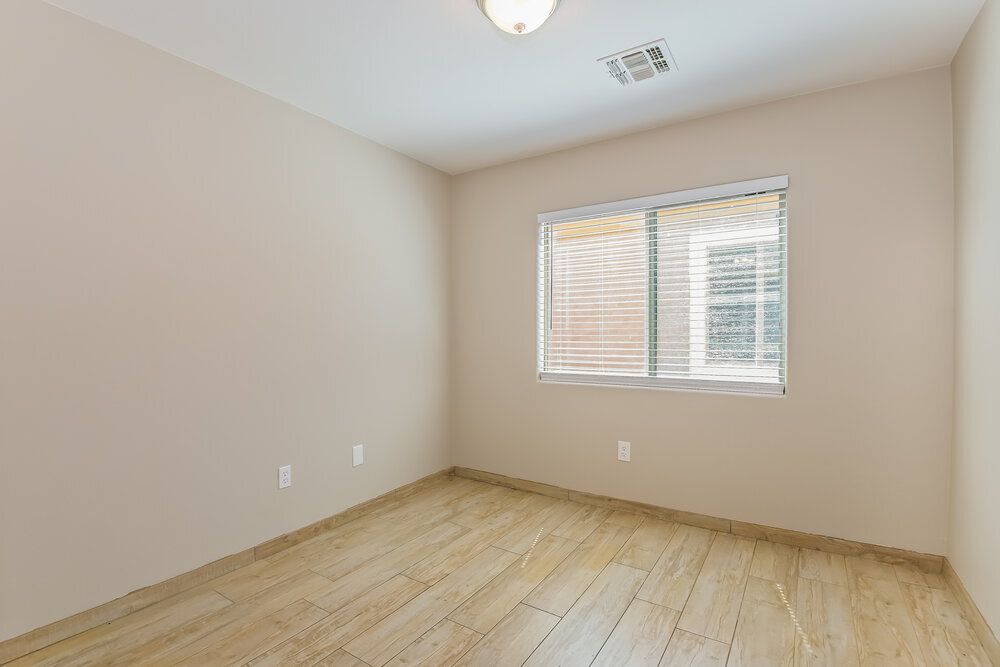 Building Photo - 14863 S Avenida Cucana