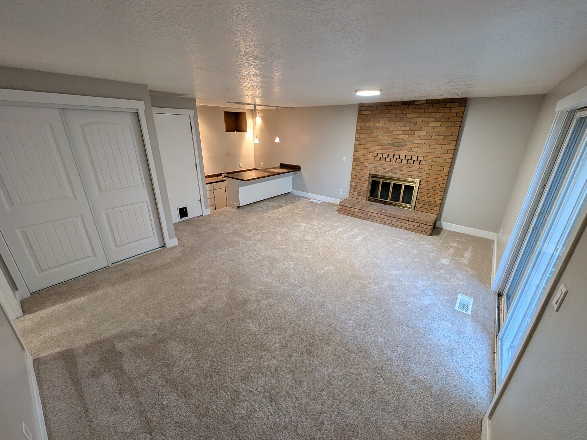 Building Photo - 3509 SE 11th St