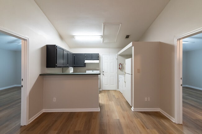 Building Photo - 285 E Harrison St