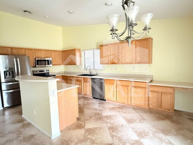 Building Photo - 1845 E Aloe Pl