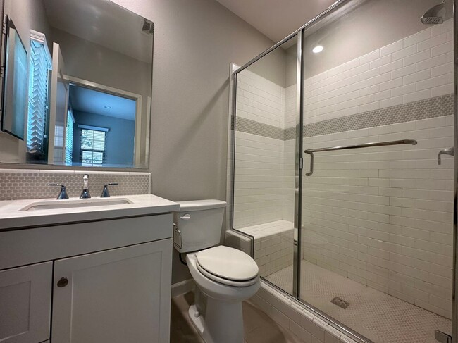 Building Photo - 4 BEDROOM HOME FOR LEASING IN Irvine