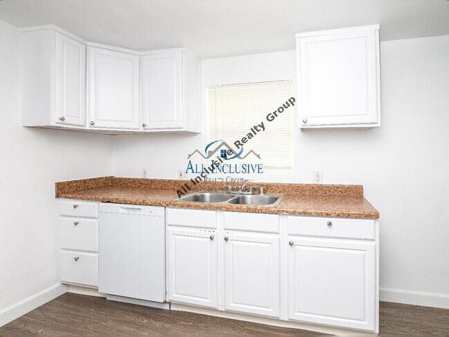 Building Photo - Great 3BD 2 BA home