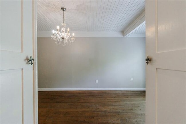 Building Photo - 2311 Pembrook Pl NE