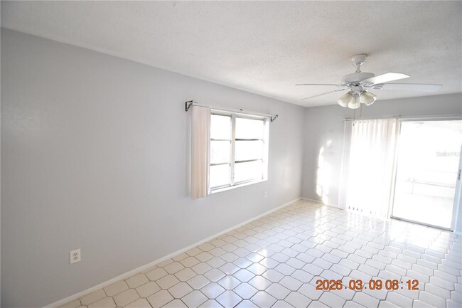 Building Photo - 7338 Foxbloom Dr