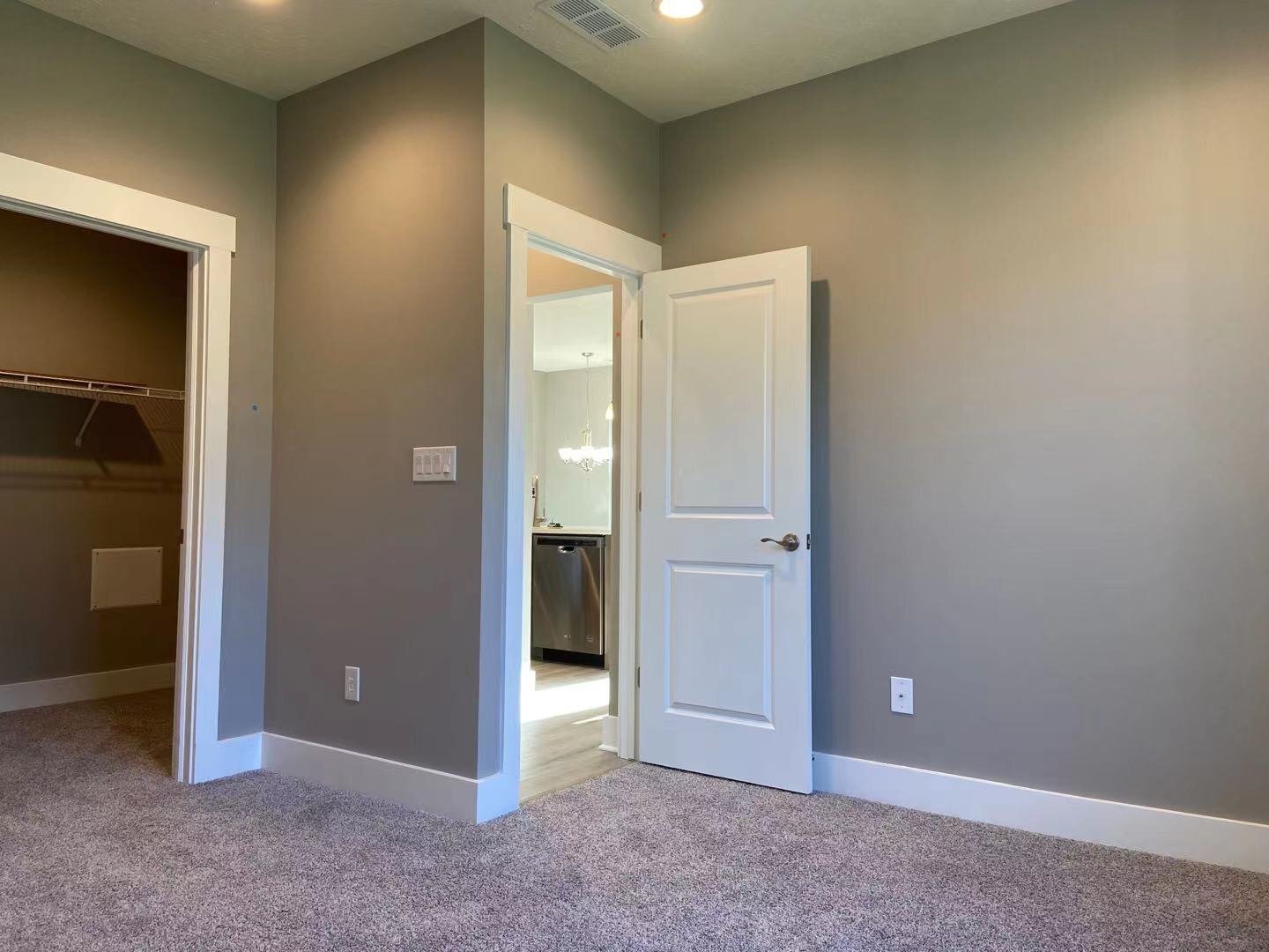 Building Photo - 8315 Glacier Ridge Dr