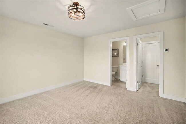 Building Photo - 2712 Grand Union Way