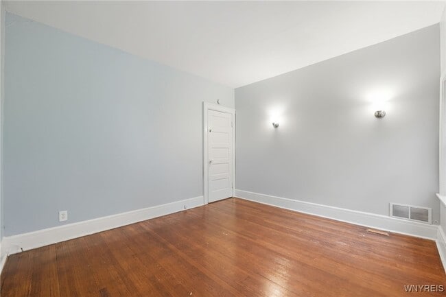 Building Photo - 449 Bird Ave