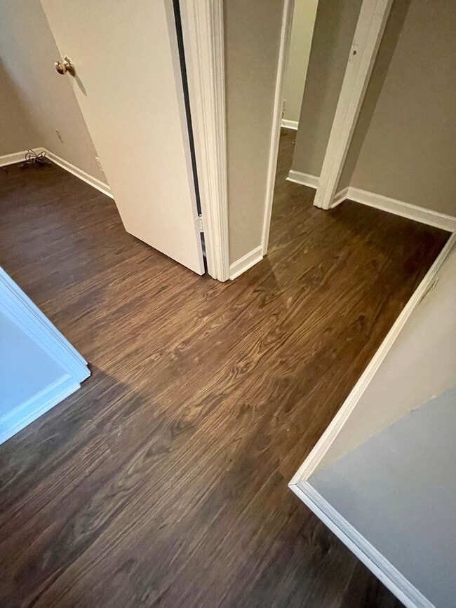 Building Photo - 00401